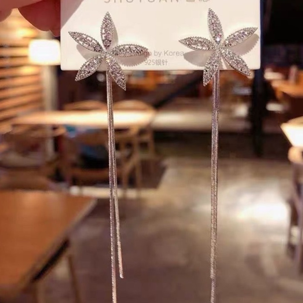 Cubic zirconia flower tassel dangle earrings silver - Picture 1 of 3